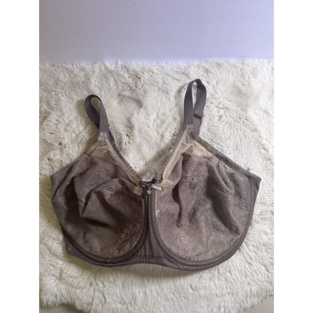 Wacoal Lace Full Coverage Bra in Taupe and Nude